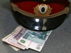 Начальника райотдела уголовного розыска и его подчиненного задержали за взятку в Волгограде