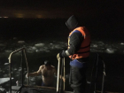 Волгоградские спасатели всю ночь не сомкнули глаз 