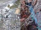 Два эпохальных порыва из-за дырявых труб волгоградцы сняли на видео