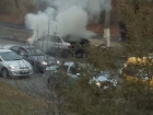 Автомобиль загорелся утром на дороге в Волгограде