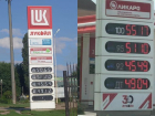 В Волгограде бензин и дизель подорожали на 32 копейки за литр