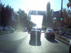 В Волгограде на оживленном перекрестке исчез знак запрета левого поворота