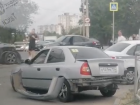 «Дальтоник что ли?»: момент жесткого ДТП в Волгограде попал на видео