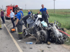 Машина всмятку, «КамАЗ» в кювете: на трассе в Волгоградской области разбилась женщина