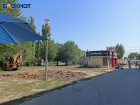 Взамен дефицитной и пущенной на вырубку зелени волгоградцам предложили торговый павильон