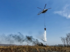 Вертолеты борются с пожарами в Волгоградской области