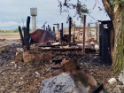 Телята сгорели заживо в полыхающем сарае под Волгоградом 