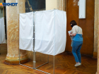 В Волгограде член УИК два дня работала на выборах с подтверждённым COVID-19