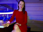 Олимпийская чемпионка из Волгограда продемонстрировала свои роскошные ноги и короткое красное платье