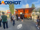 «Она едва не умерла, еле откачали»: пенсионерка потеряла сознание в набитом под завязку автобусе в Волгограде