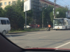 Молодая женщина пострадала при столкновении автобуса "Питеравто" и маршрутки в Волгограде