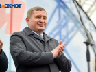 Волгоградцы потребовали от губернатора Бочарова пересадить чиновников на «Лады»