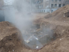 Слишком сложно: два месяца коммунальщики не могут зарыть яму в Волгограде после устранения порыва трубы