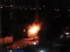 Ночной пожар в расселенной двухэтажке заставил задыхаться от едкой химии юг Волгограда