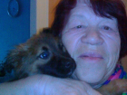 78-летняя жительница Волгограда ищет помощника для прогулок с любимой собакой 