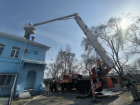 Поликлиника загорелась на юге Волгограда —  видео