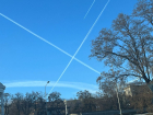 В Волгограде замечен крест из странных следов самолетов в небе