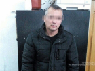 На юге Волгограда 37-летний рецидивист изрезал продавца ножом