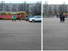 Волгоградские "смертники" бегают по дороге в Красноармейском районе