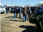Опасный политический скандал: в Дубовке 100 человек устроили бунт против местного главы 