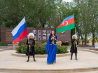 В центре Волгограда прошла акция в честь дня рождения лидера Азербайджана 