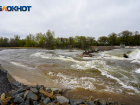 «Вода нашла более простой путь»: комиссия чиновников скрыла прорвавшуюся плотину под Волгоградом