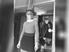 Юношу в облегающем платье разыскивают по всему Волгограду