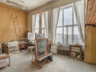 В Волгограде за 12 млн рублей продают мастерскую известного художника 