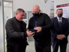  Губернатору Андрею Бочарову пришлось предъявить QR-код, чтобы попасть в музей 