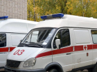 Lada протаранила бетонный блок и снесла ограждение в Волгограде: два человека в больнице