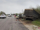 Фура впечаталась в "буханку" со смертельным исходом под Волгоградом