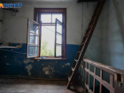Двухлетний мальчик выпал из окна в Волгоградской области