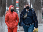 Троих из четырех погибших с коронавирусом медики отправили лечиться домой в Волгоградской области 
