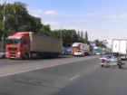 Горожане в гневе: фуры убивают расплавленный волгоградской жарой асфальт