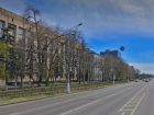 УК заплатит волгоградцу более 200 тысяч за упавший на авто камень