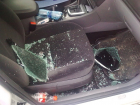 На севере Волгограда мужчина разбил стекло у Ford за неправильную парковку