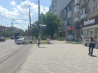 Волгоградцы боятся получить солнечный удар из-за пропавшего павильона на остановке