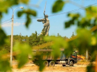 В Волгограде уничтожили единственное живое дерево парка сталинградских вдов на Мамаевом кургане