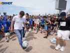 Аршавин, Аленичев и Билялетдинов приехали чеканить мяч в Волгоград: звездный видеорепортаж