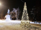 Воровство подтвердилось: горожане "раздели" елку в центре Волгограда