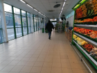 Волгоградец за два дня пронес мимо кассы в магазинах еды на 40 тысяч рублей