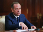 «Киберпространство давно превратилось в поле боя»: Дмитрий Медведев — о защите данных, суверенитете и будущем России