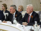 Президент наградил медалями мэра Волгограда и спикера облдумы: теперь они льготники