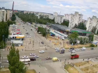 Устроил ДТП и поехал дальше: обидная авария попала на видео в Волгограде 