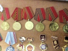 Коллекционер из Волжского задержан со складом орденов и медалей ВОВ 