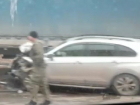 В Волгограде массовая авария с фурой привела к большой пробке: жуткие кадры