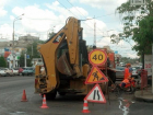 В центре Волгограда круглосуточно ремонтируют улицу Краснознаменскую