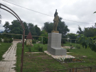 Снести рассыпающийся памятник Ленину предложил волгоградский активист
