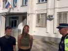 «На эмоциях снесла с ноги ему зеркало»: мама двоих детей сцепилась в водителем «ГАЗели» в Волгограде 