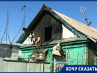 Из-за пожара в камышах Кировского района у волгоградки выгорела половина дома